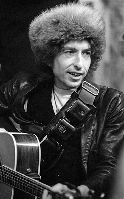 Слушать песни и музыку bob dylan (боб дилан) онлайн. 19 Photographs - December 1-2,1975 Bob Dylan - Maple Leaf ...