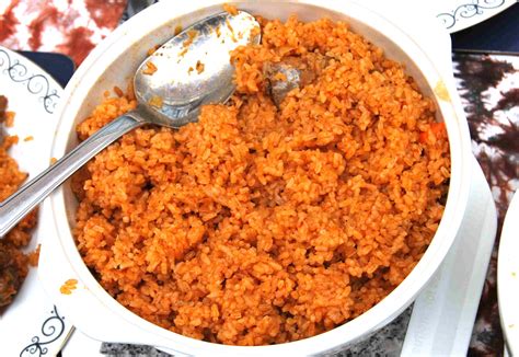 Get to know the staple dish of west african cooking. La recette du riz Jollof de Gambie primée au Ghana | Commodafrica