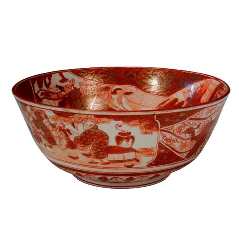 Meiji Period Aka E Kutani Bowl In Red And Gold On White At Stdibs