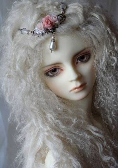 Innocent Dolls Lover White Grey Doll