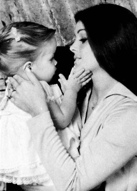 Lisa Marie And Her Mother Priscilla Presley Lisa Marie Presley Photo 41588513 Fanpop