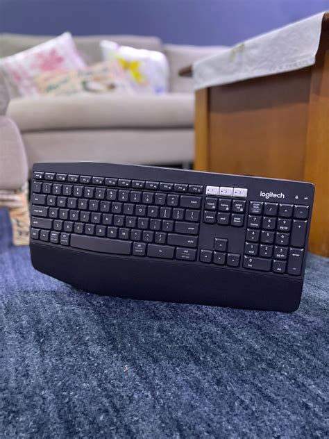 Logitech K850 Wireless Keyboard Computers And Tech Parts And Accessories