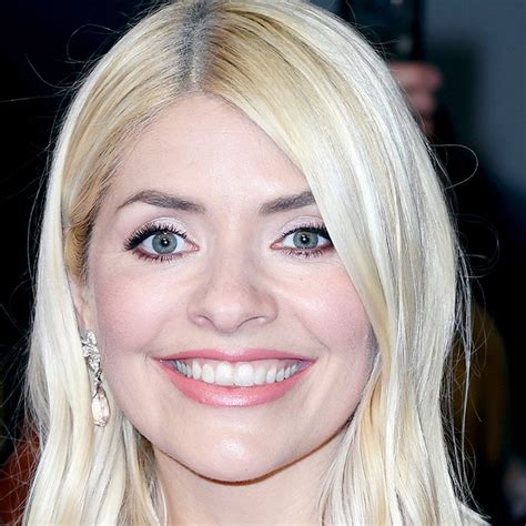 Holly Willoughby Teases Her Figure Skimming Dress With A Sassy Dance