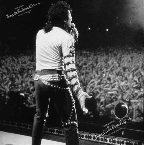 Michael Jacksons Moonwalk Photo 22172201 Fanpop