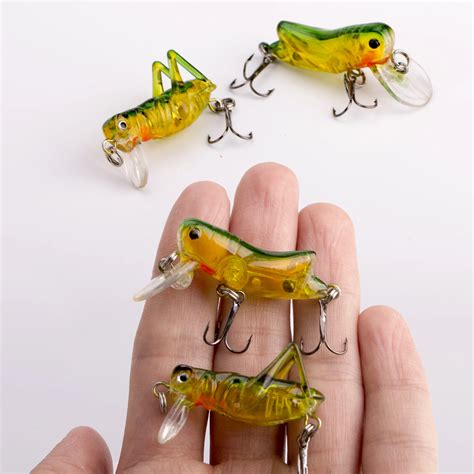 1pcs 4cm 3g Grasshopper Insects Fishing Lures Sea Fishing Tackle Flying