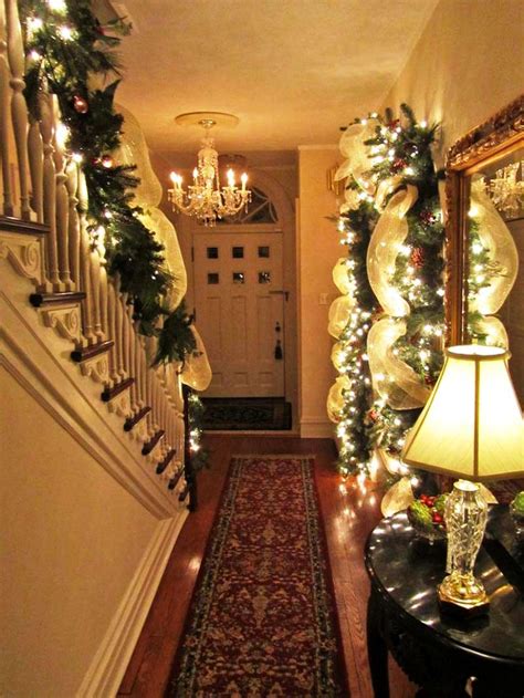 Christmas tree decorations are among the most important components of your christmas home décor. 25 Ideas for Christmas Staircase Decorations