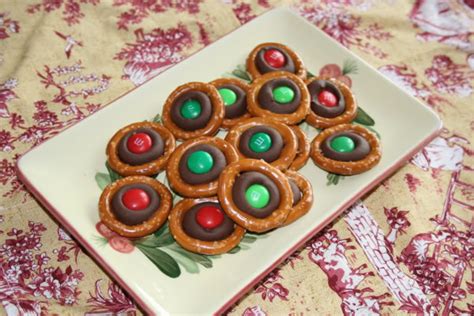 Czech walnut wreath cookies / czech walnut wreath. Czech Walnut Wreath Cookies - 20 Easiest Christmas Cookie Recipes Food Network - Place 2 inches ...