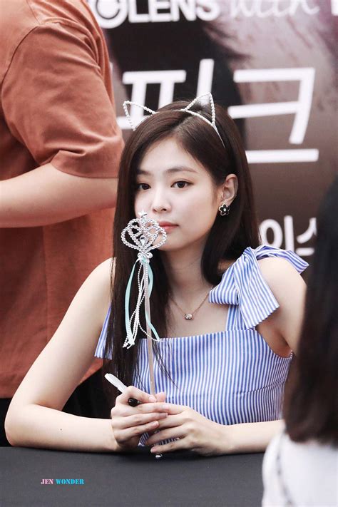 She is fluent in korean, japanese, and english. Jennie At COEX FANSIGN EVENT | Kim Jennie Amino
