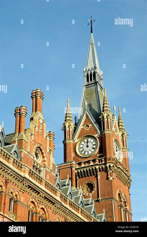 Kings Cross Station Uhr Fotos Und Bildmaterial In Hoher Auflösung Alamy