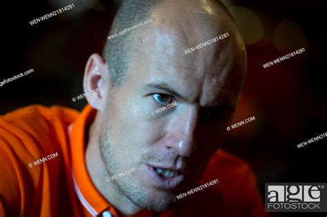 Dutch Soccer Player Arjen Robben Prepares With The Dutch National Team The Ek Kwalification