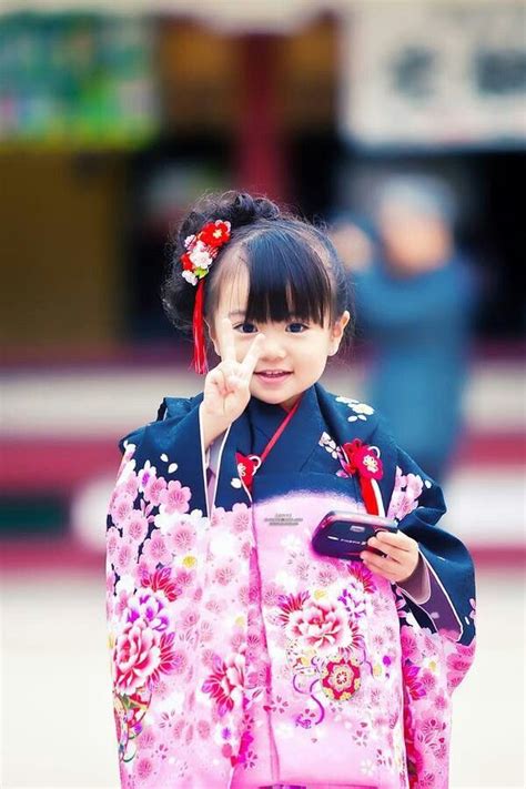 Little Girl In Kimono Japanese Kids Cute Japanese Girl Japanese