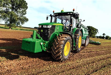 New John Deere 7310r Tractor Makes Its Debut At Cereals 2014 Agrilandie
