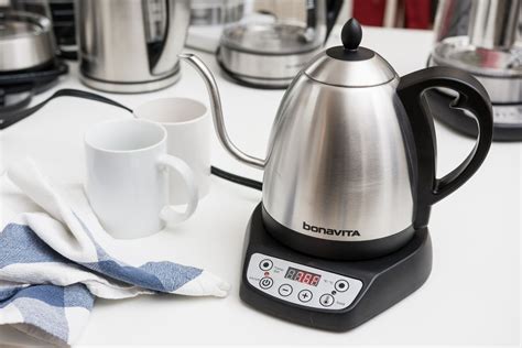 kettle electric water kettles pour bonavita making coffee preparing heating liter tea michael temperatures precise