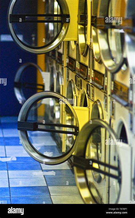 Washers And Dryers Hi Res Stock Photography And Images Alamy