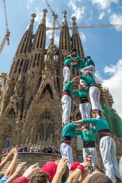 What Are The Castellers De Catalunya Human Towers In Spain Why