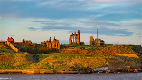 Tynemouth Castle And Priory On The Coast Of North East Eng Flickr