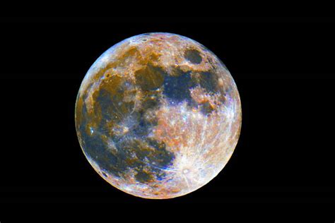 Astrophotos A Colorful Moon Space Before Its News