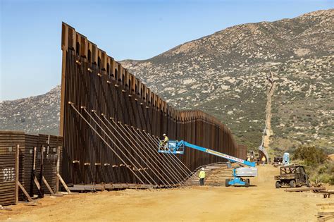 The mexicounited states border spanish. A Suprema Corte dos EUA permitiu, nesta sexta-feira (26 ...