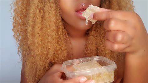 Asmr Eating Raw Honeycomb Satisfying Sounds Youtube