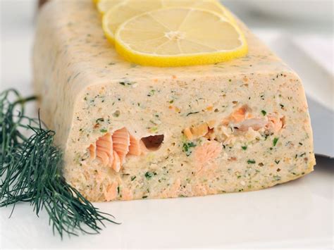 Pour noël j'ai donc testé une recette avec du saumon et du cabillaud. Terrine De Poisson Lignac / Recette Terrine de poissons ...