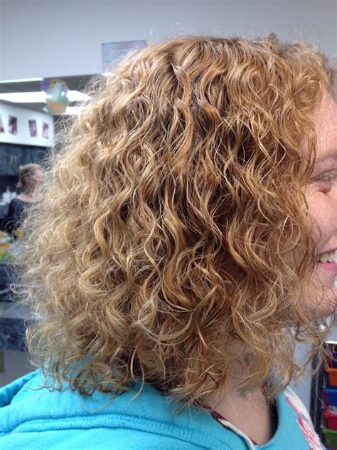 Perm With Looser Curl In Medium Length Permed Hairstyles Perm