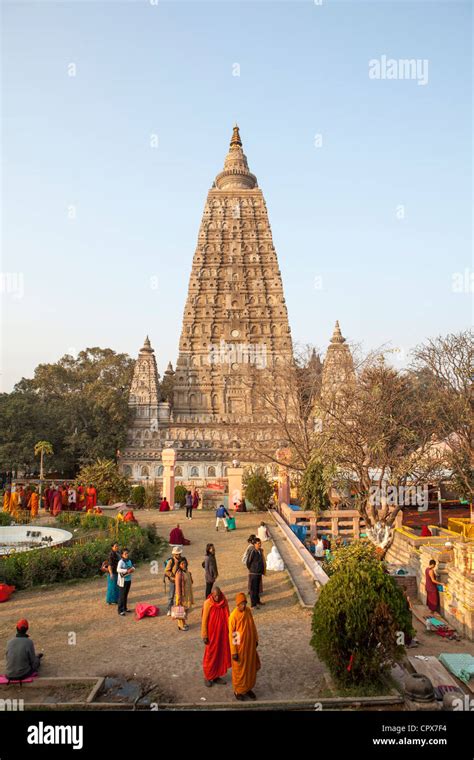 View Of Mahabodhi Temple Bodh Gaya Bihar India Stock Photo Alamy