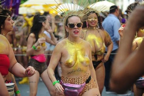 Carnaval 2019 O Que Não Faltou Foram Peitos E Aqui Está A Melhor Seleção Dessas Mulheres Que