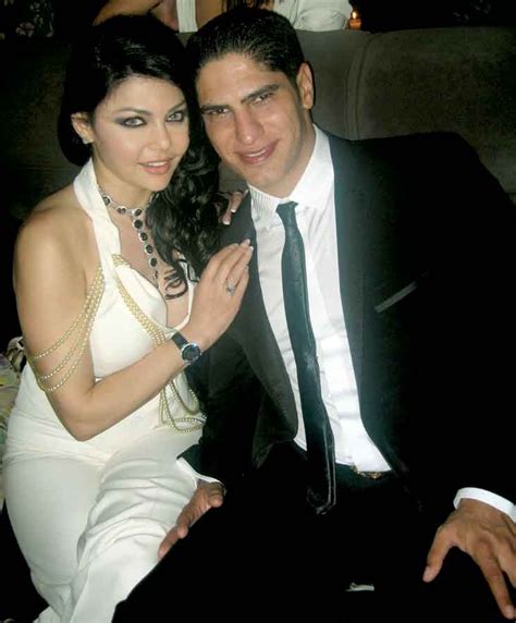 Jun 26, 2021 · جدير بالذكر أن آخر أعمال هيفاء وهبي مسلسل أسود فاتح بطولة معتصم النهار وأحمد فهمي وشريف سلامة وروجينا ونانسي صلاح وصبري فواز وفراس سعيد وناصر سيف، وعُرض المسلسل عبر منصة شاهد vip في سبتمبر. هيفاء وهبى : أنا وأحمد نعيش أسعد أيام حياتنا