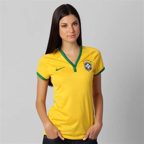 Saiba quando a nossa seleção irá jogar ou veja as fotos, vídeos e o resumo das partidas que já disputaram. Camisa Feminina Nike Seleção Brasil I 2014 s/nº - Amarelo ...