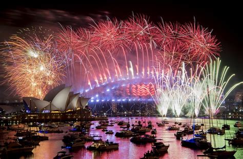 new year 2019 new zealand australia japan welcome the new year with pomp and fireworks see