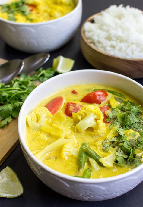 Easy Vegan Cauliflower Curry For A Fab Curry Night