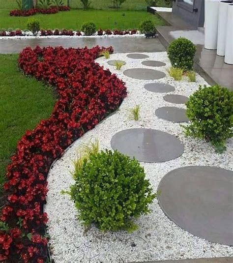 Feb 24, 2020 · let these backyard ideas motivate you to create your own beautiful garden or front lawn oasis without breaking the bank. 25 Beautiful Front Yard Rock Garden Landscaping Design ...