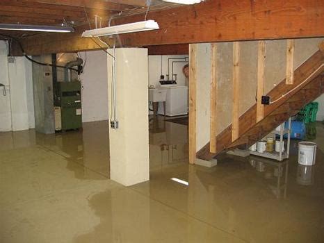 Immediate intervention will help save your belongings and memories. Basement Flooding - Helpful Tips When Dealing With a Wet ...