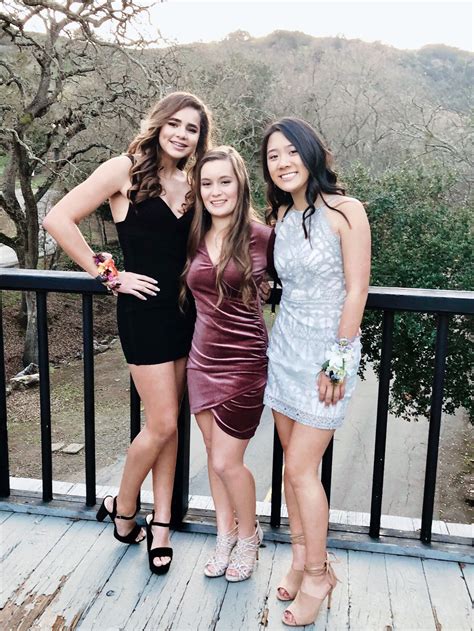 Winter Formal Homecoming Poses How To Wear Winter Formal