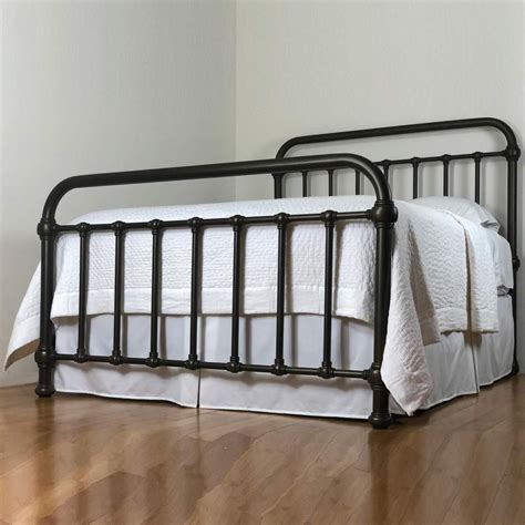 20th C Americana Iron Bed By Heiressy High End Luxury Iron Beds