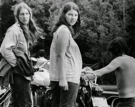 Vintage Everyday Girls Of Woodstock The Best Beauty And Style Moments From 1969 Woodstock