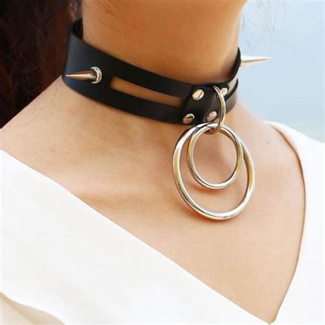 2020 Sexy Rivet Leather Choker Necklaces Big Metal Circle Slave Harness Bdsm Collar Necklace Sex