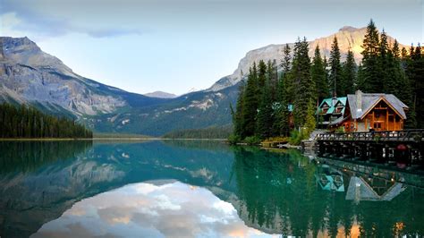 512033 British Columbia Canada Lake Forest Mountain Turquoise Water
