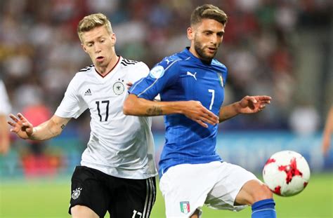 Dabei war die partie lange ohne tore, ehe der ball spät im spiel. Niederlage gegen Italien: Deutschlands U21 zittert sich ...