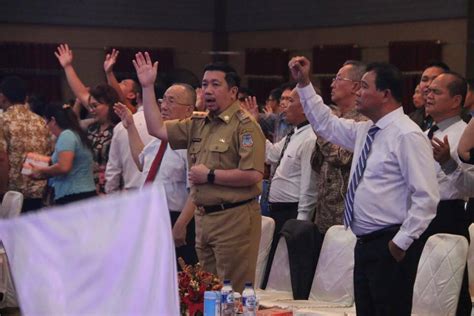 Check spelling or type a new query. Wawali MOR, "Pentakosta Wujud Jemaat Manado Semakin Dewasa ...