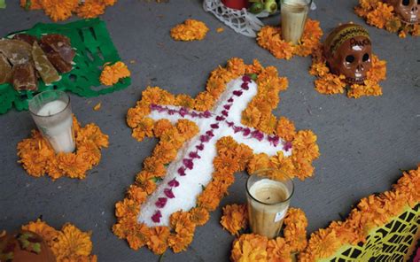 Conoce El Significado De La Cruz De Cal De Los Muertos El Sol De