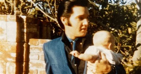 Rare Photo Of Elvis Presley With His Daughter Goes Up For Auction