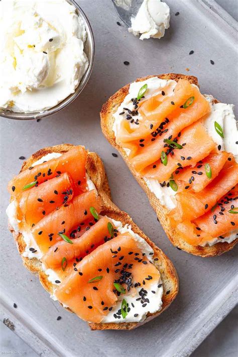 Sprinkle goat cheese evenly over top. Whipped Cream Cheese Toasts with Smoked Salmon in 2020 ...