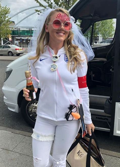 4 eurocup 2020 harry kane playing for england? Harry Kane's wife laments rain as she quips about ...