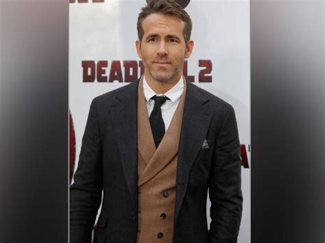 Ryan Reynolds Celebrates 5th Anniversary Of Deadpool With Letter To Fan