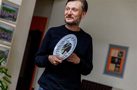 Ниже вы найдете список 13 лучших украинских сериалов — только новинки 2021 года с хорошим рейтингом. Канал «Украина» снимает сериал в копродукции с Латвией