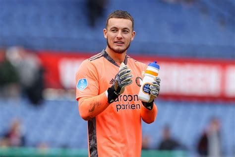 Justin bijlow is a dutch footballer who plays as goalkeeper for feyenoord in the eredivisie.1. Bijlow haakt geblesseerd af bij Jong Oranje en keert terug ...