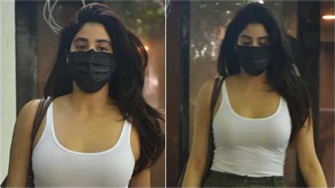 In Pics Janhvi Kapoor Slays The Gym Look In White Bodysuit And Olive Green Joggers Hindustan