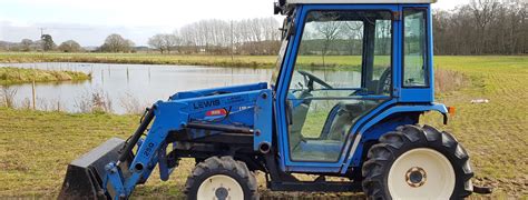 Iseki Tf325 Compact Tractor With Front End Loader And Heated Cab
