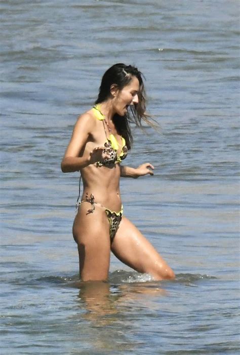 Anna Safroncik Enjoys A Beach Day In Mykonos Photos Leaked Nude